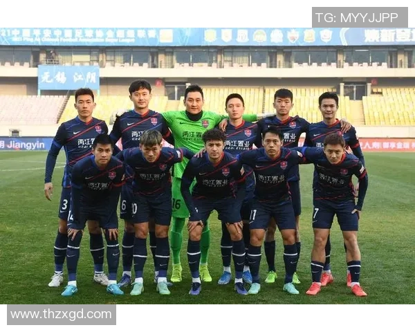 赛后分析:武汉篮球队与重庆篮球队的比赛节奏与战术对比探讨 赛后分析:武汉篮球队与重庆篮球队的比赛节奏与战术对比探讨