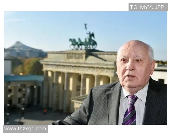 足球明星因肺炎住院治疗引发球迷广泛关注与担忧